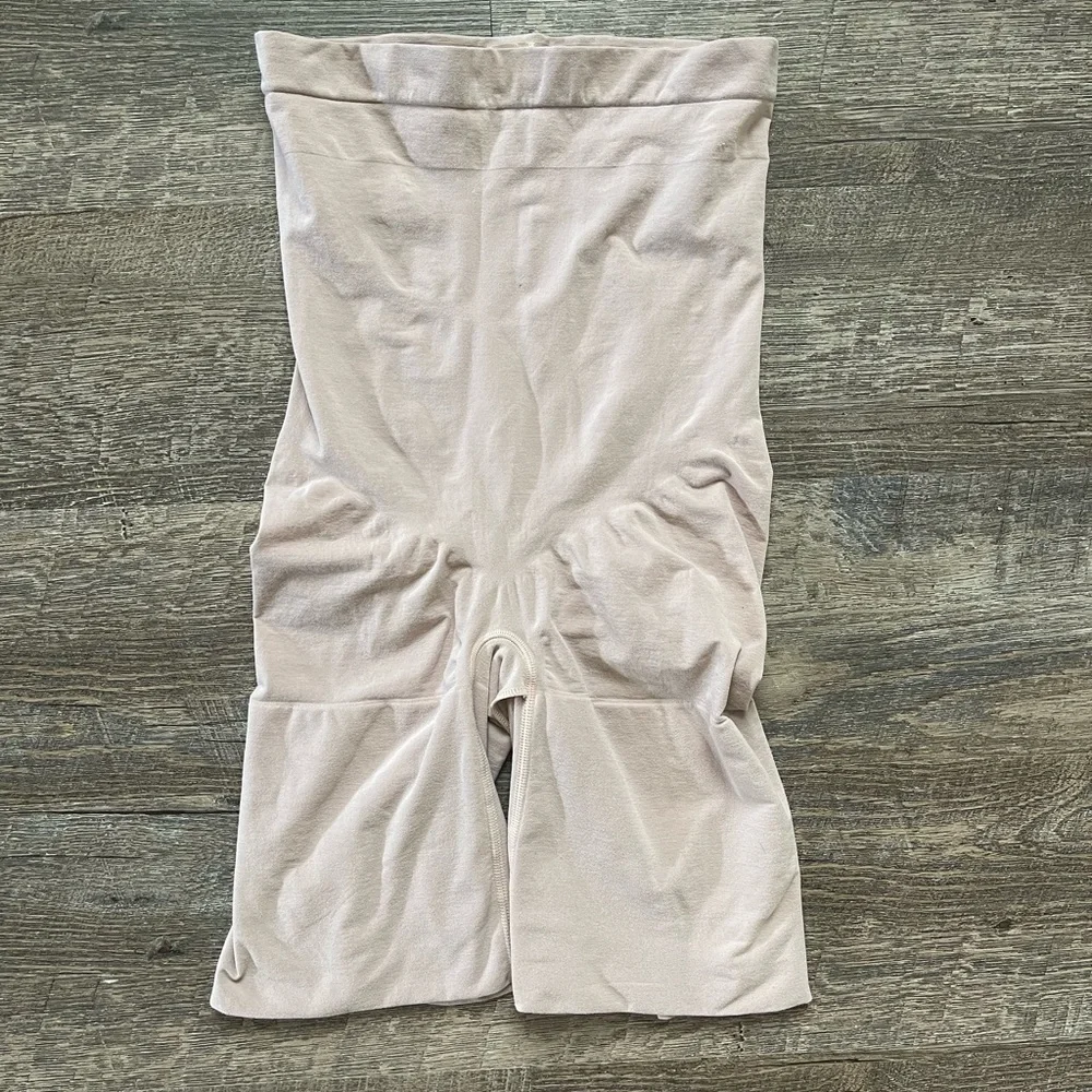 SPANX body contour